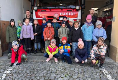 Návštěva kroužku mladých záchranářů u dobrovolných hasičů v Mnichově Hradišti