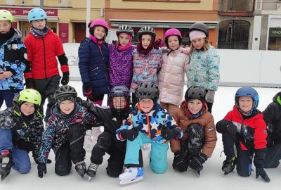 Veseláčci na bruslích i v kině