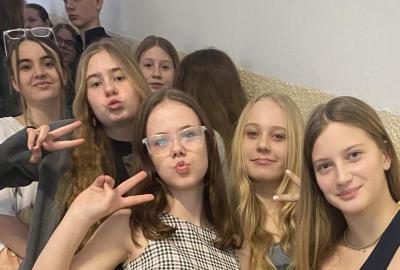 Den plesového oblečení